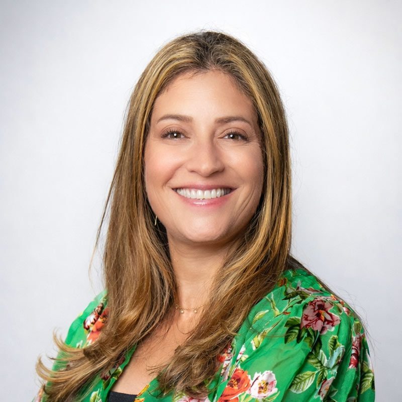 Rebekah Barr headshot